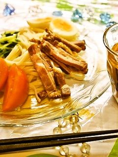 絶品!冷やしうどんの坦々風ウマ辛つゆ-レシピのメイン写真