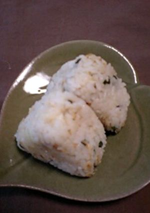 シソえびチーズポンッ☆おにぎり-レシピのメイン写真