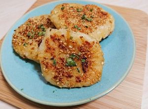 そうめんアレンジ☆もちもち胡麻もち☆-レシピのメイン写真