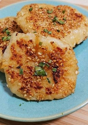 そうめんアレンジ☆もちもち胡麻もち☆-レシピのメイン写真