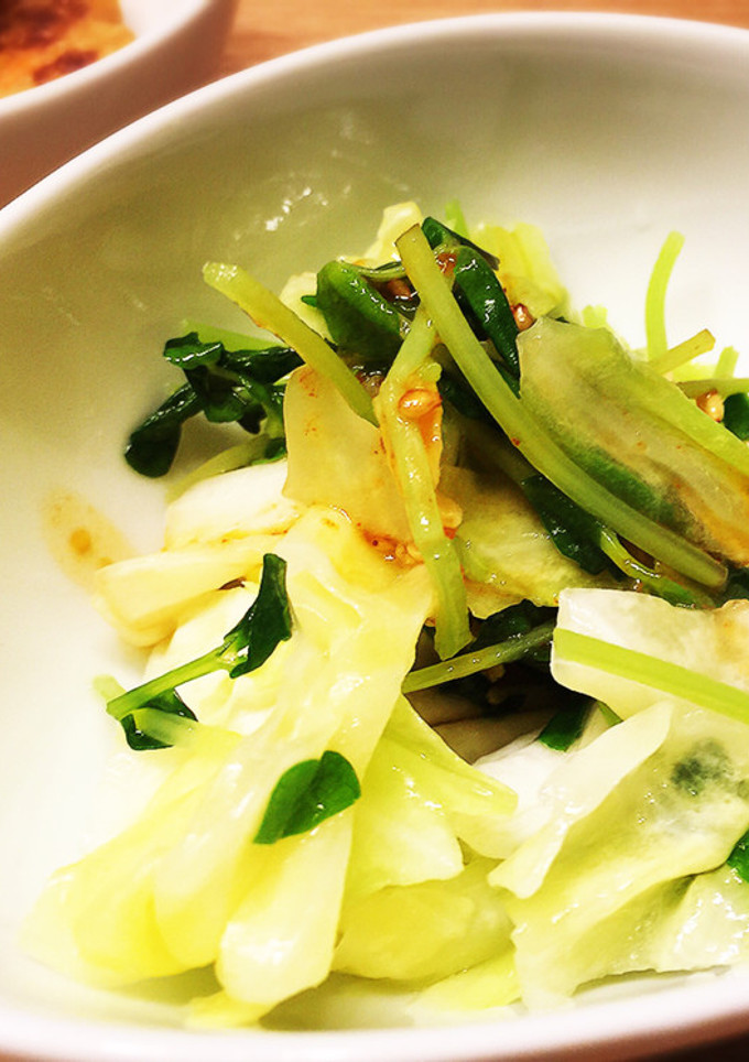 ☆5分副菜キャベツと豆苗の蒸し炒め-レシピのメイン写真