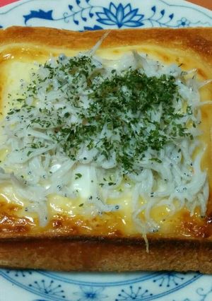 ラピュタパンアレンジ☆しらす乗せトースト-レシピのメイン写真