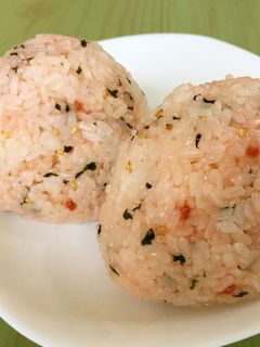 ☆たらこ 梅 チーズ おにぎり-レシピのメイン写真