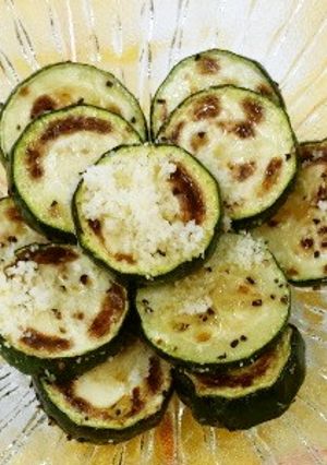 ベジ♪ズッキーニのステーキ♪チーズ味-レシピのメイン写真