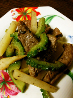 苦瓜と牛肉とじゃが芋のシンプル炒め-レシピのメイン写真