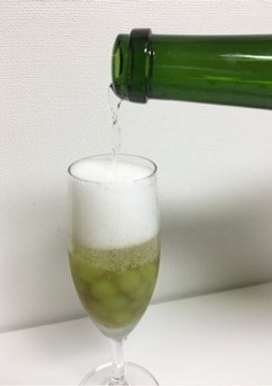 凍ブドウDEスパークリングワイン-レシピのメイン写真