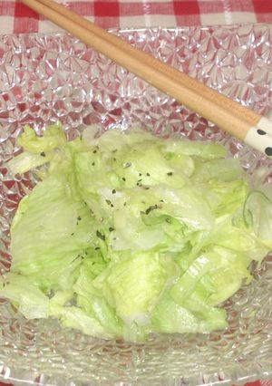 ごま油香る♪レタスのねぎ塩あえサラダ-レシピのメイン写真