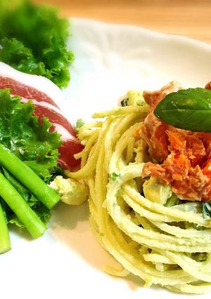 バジル香るサーモンとアボカドの冷製パスタ-レシピのメイン写真