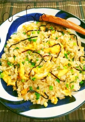 新感覚♡和風塩こんぶニンニクしらす炒飯-レシピのメイン写真
