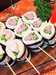 子供喜ぶ★遊び心♪【焼鳥風ロールサンド】-レシピのメイン写真