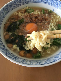 ずるずるねばねば日本の即席ラーメン-レシピのメイン写真