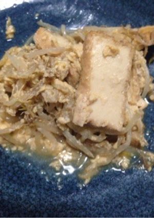 安くて食べ応えあり！もやし厚揚げの卵とじ-レシピのメイン写真