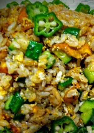 きゅうりとおくらの肉なし玉子チャーハン-レシピのメイン写真