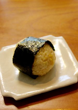 バターコーンチーズおにぎり-レシピのメイン写真