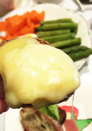家庭で食べるラクレットチーズ-レシピのメイン写真
