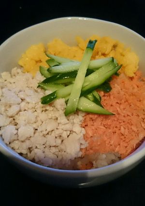 サッパリ！塩鶏そぼろで4色丼☆-レシピのメイン写真