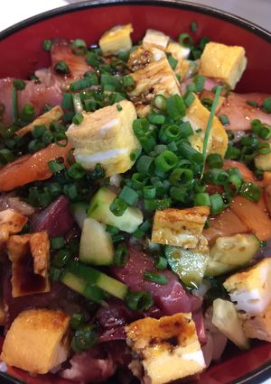 ずぼらな私の海鮮丼☆切って乗せるだけ☆-レシピのメイン写真