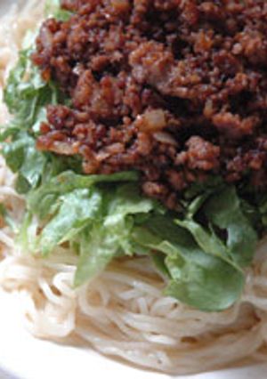 残った冷麺の麺でピリ辛ジャージャー麺-レシピのメイン写真