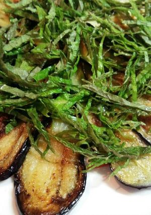 大量消費！簡単♡焼きなすの大葉まみれ♬-レシピのメイン写真