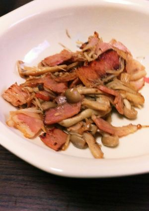 キノコとベーコンのニンニク醤油炒め-レシピのメイン写真