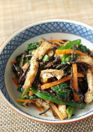 お惣菜屋のほうれん草とひじきの胡麻和え-レシピのメイン写真
