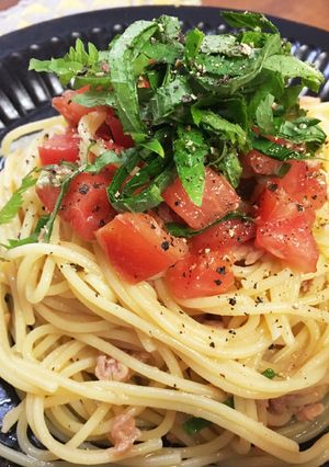 アヒージョオイルでトマトとツナ冷製パスタ-レシピのメイン写真