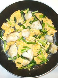 魚・たらと炒り卵の炒め物♪-レシピのメイン写真