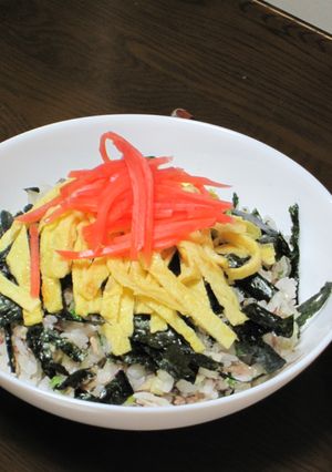 夏に簡単！薬味たっぷり♡サバ缶混ぜご飯☆-レシピのメイン写真