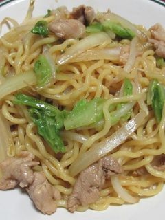 焼きそば 焼き肉のたれ+バター味♪-レシピのメイン写真
