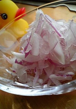 たまねぎスライスの辛さ軽減♪*:.。.-レシピのメイン写真