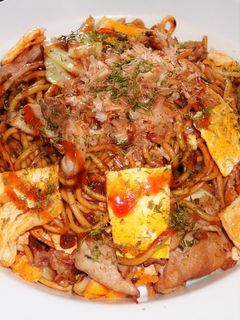 卵焼きを具材に 揚げ玉入り焼きそば-レシピのメイン写真