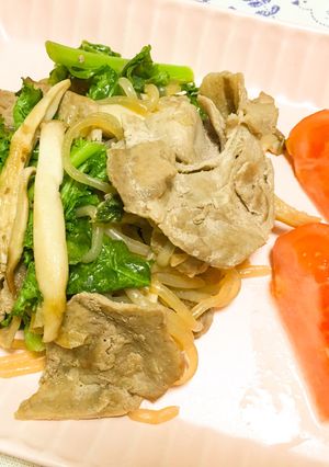 ケールと豚肉のバター醤油白滝パスタ-レシピのメイン写真