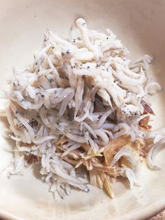 超簡単!夏にみょうがしらすマヨネーズ-レシピのメイン写真