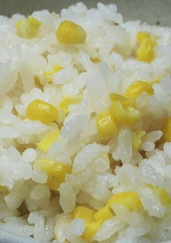 夏の楽しみ♪とうもろこしの炊き込みご飯-レシピのメイン写真