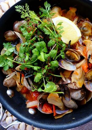 無国籍系料理☆アサリとキノコの旨味蒸し!-レシピのメイン写真