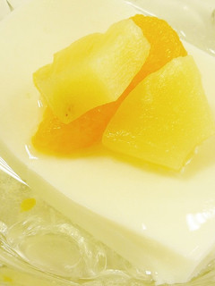 フルーツ on the 牛乳寒天-レシピのメイン写真
