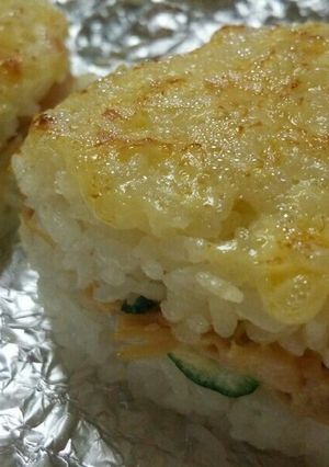 ツナときゅうり入りマヨ焼きおにぎり♪-レシピのメイン写真