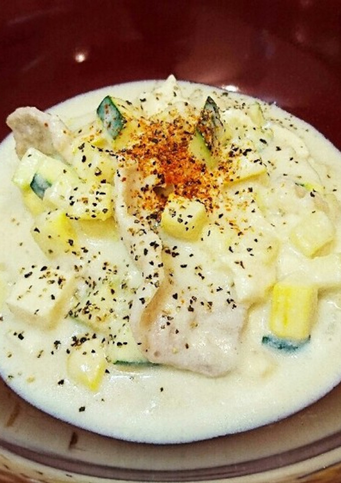 酒粕と豆乳の豚肉とズッキーニの夏☆粕汁-レシピのメイン写真