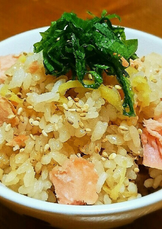 生姜香る☆丸ごと鮭の炊き込みご飯-レシピのメイン写真