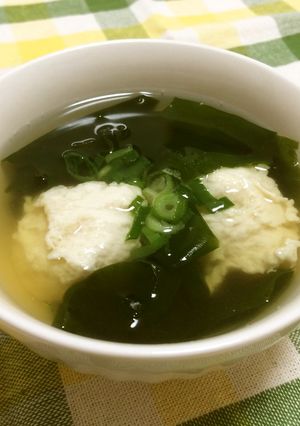 阿波尾鶏の団子とわかめのスープ-レシピのメイン写真