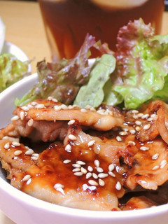 焼き鳥のタレで簡単! コッテリ豚丼!-レシピのメイン写真