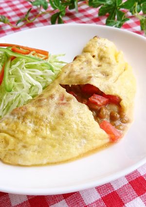 とろ～り♪トマトとチーズの納豆オムレツ-レシピのメイン写真