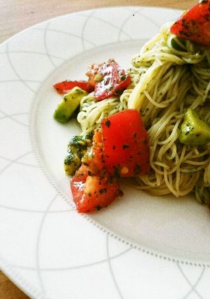 レモン香る！アボカドとトマトの冷製パスタ-レシピのメイン写真