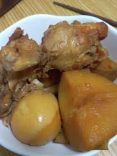 圧力鍋で手羽元とジャガイモと卵の甘辛煮-レシピのメイン写真