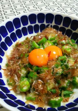 我が家のおくらとおかかと卵黄のユッケ風-レシピのメイン写真