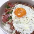 ベーコンエッグごはん♡