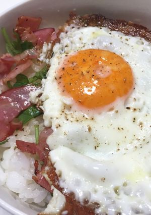 ベーコンエッグごはん♡-レシピのメイン写真