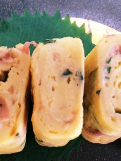ふっくらしっとり梅しそ卵焼き-レシピのメイン写真