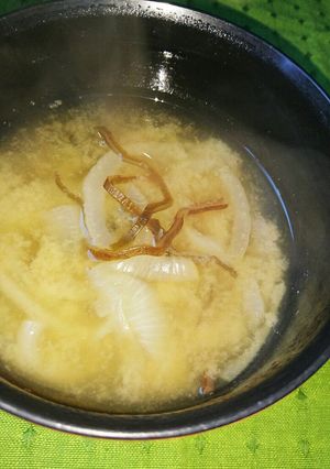 玉ねぎと塩昆布の味噌汁-レシピのメイン写真