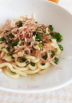 梅風味の胡麻だれうどん-レシピのメイン写真